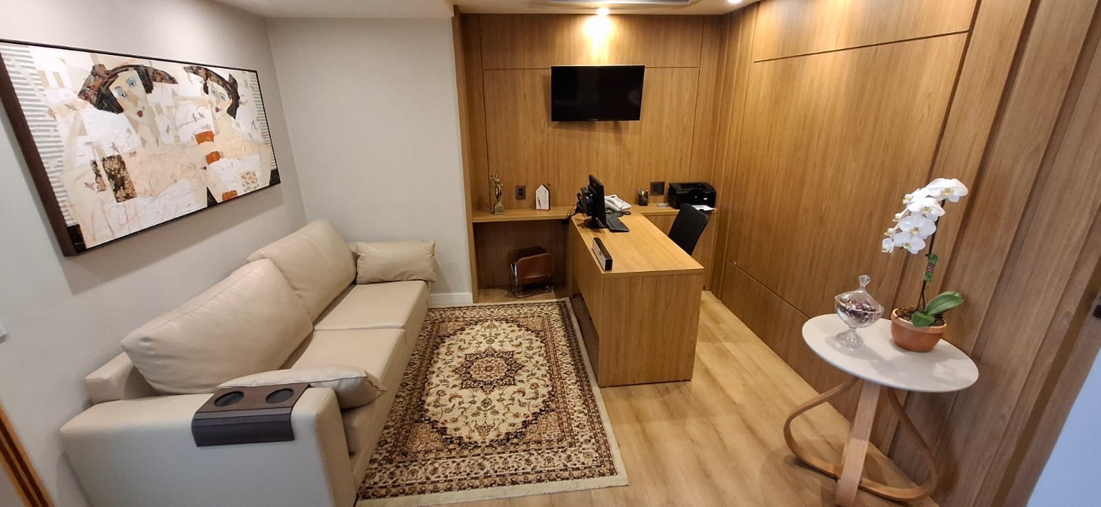 Sala de espera do escritório Ana Paula Meneses Advocacia